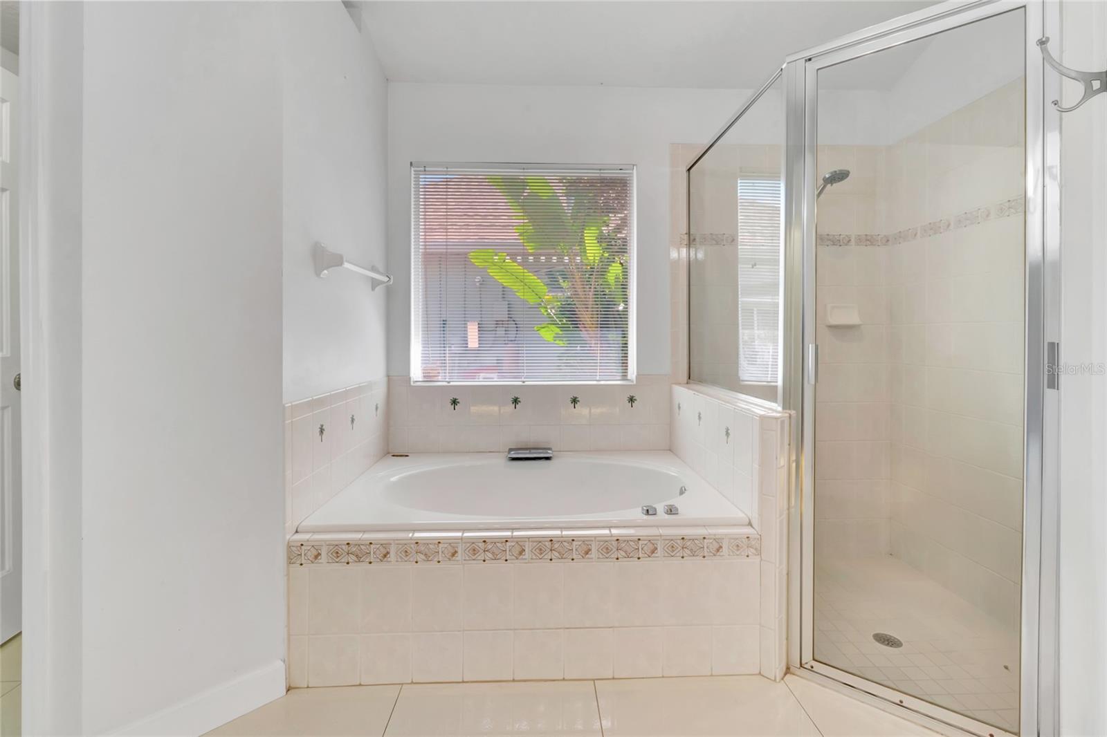 472 QUAIL HILL DR, DEBARY, FL, 32713