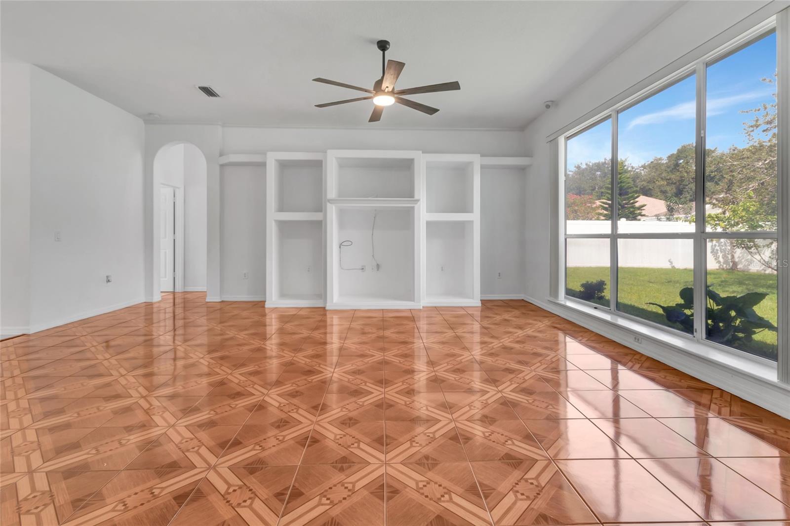 472 QUAIL HILL DR, DEBARY, FL, 32713