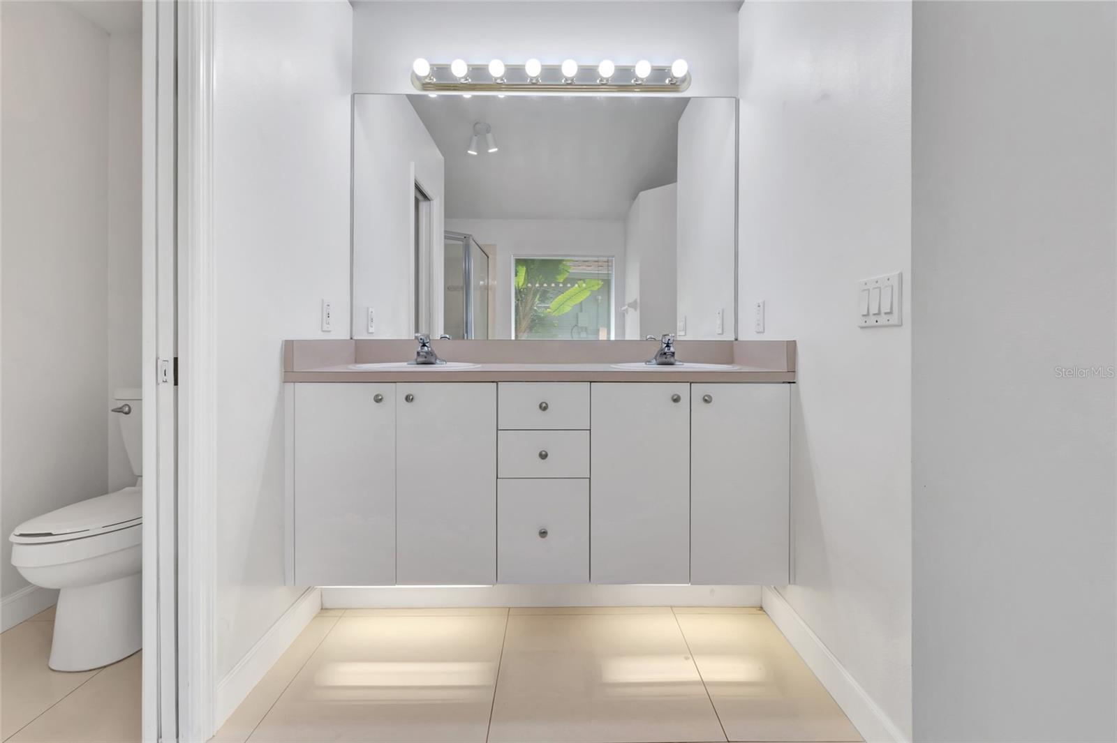 472 QUAIL HILL DR, DEBARY, FL, 32713