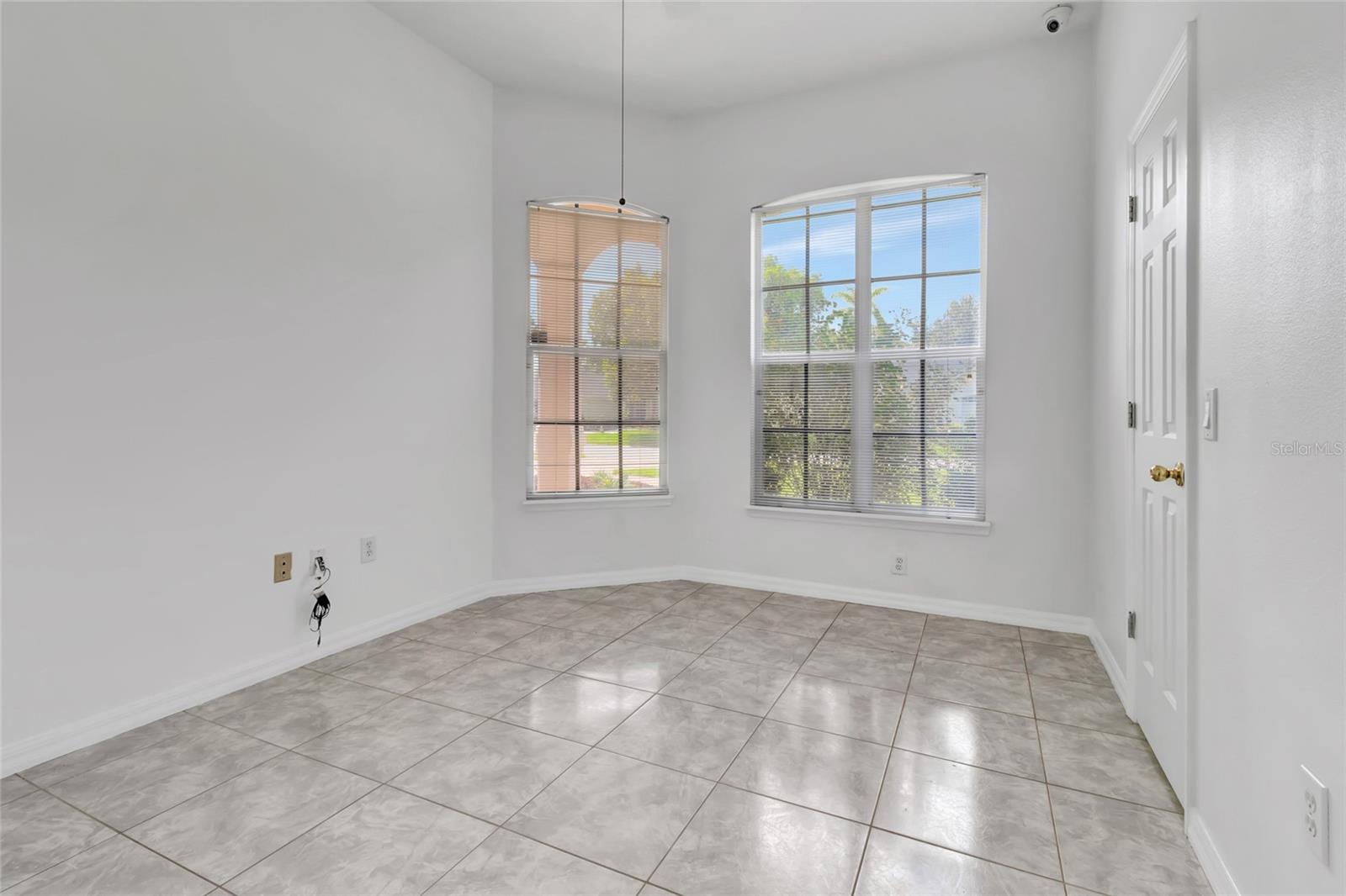 472 QUAIL HILL DR, DEBARY, FL, 32713