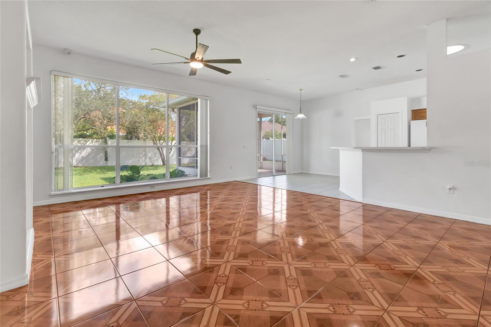 472 QUAIL HILL DR, DEBARY, FL, 32713