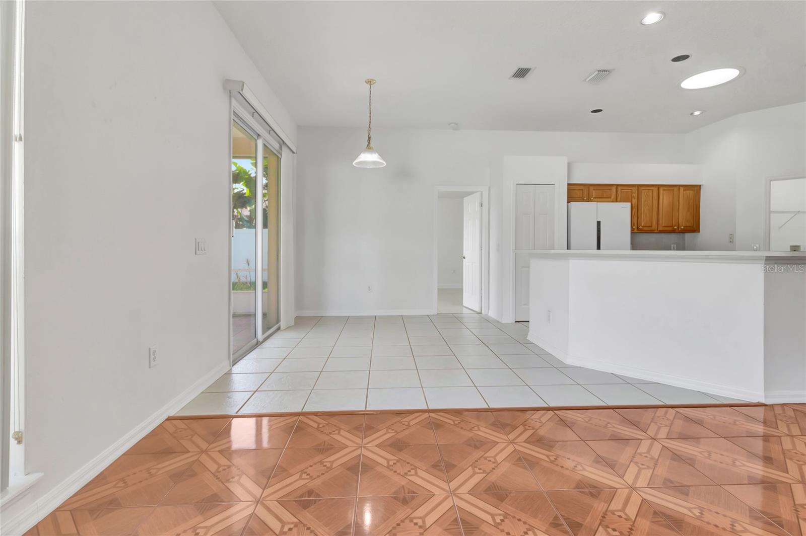 472 QUAIL HILL DR, DEBARY, FL, 32713