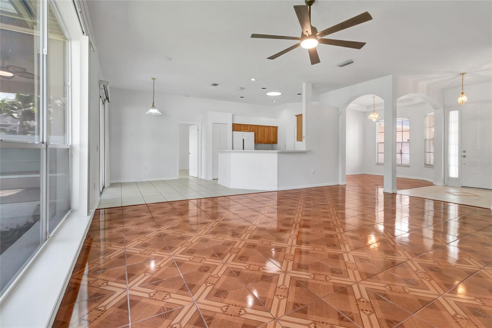 472 QUAIL HILL DR, DEBARY, FL, 32713