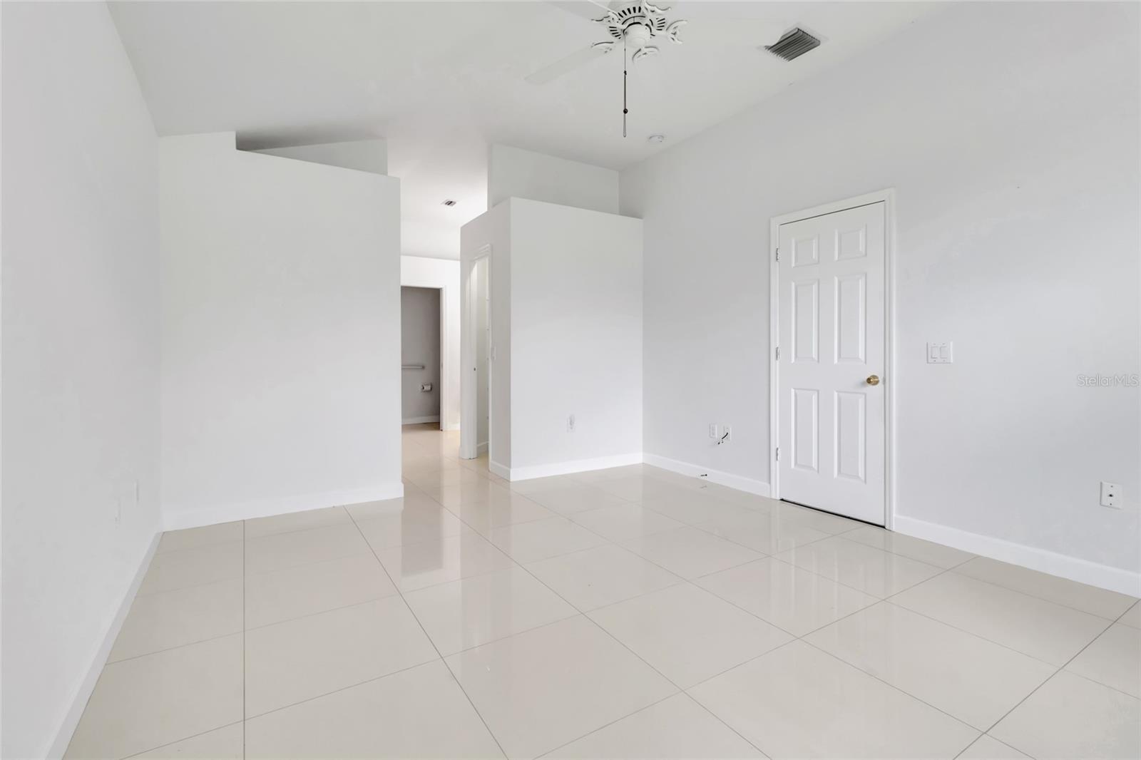 472 QUAIL HILL DR, DEBARY, FL, 32713