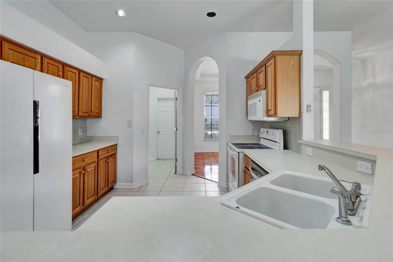 472 QUAIL HILL DR, DEBARY, FL, 32713