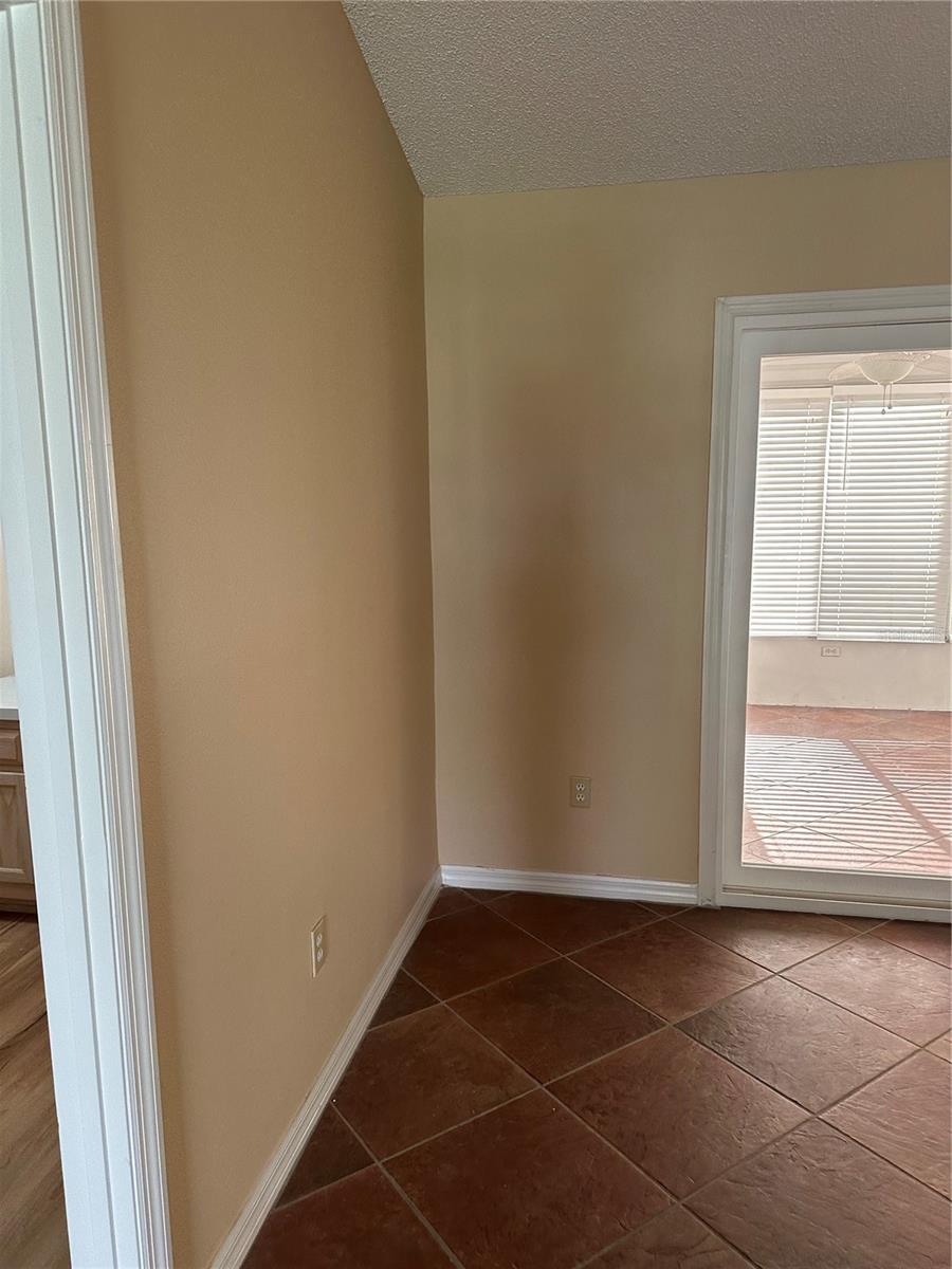 917 CAMINO DEL REY DR, LADY LAKE, FL, 32159