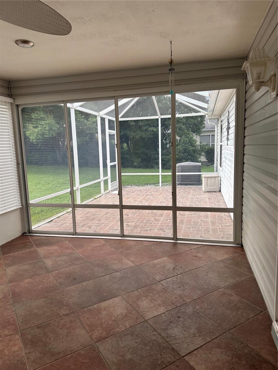 917 CAMINO DEL REY DR, LADY LAKE, FL, 32159