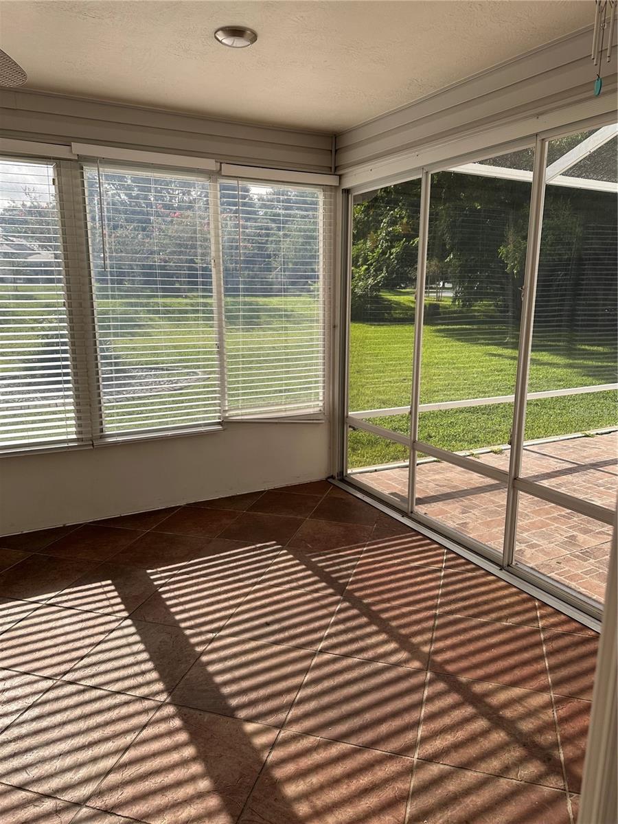 917 CAMINO DEL REY DR, LADY LAKE, FL, 32159