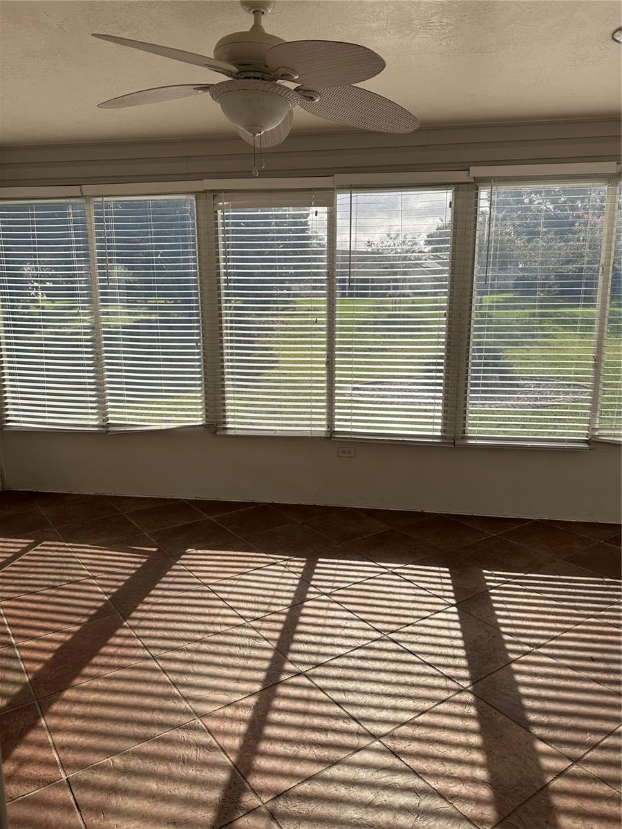 917 CAMINO DEL REY DR, LADY LAKE, FL, 32159