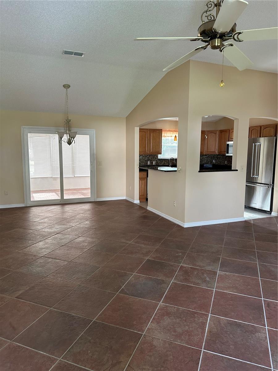 917 CAMINO DEL REY DR, LADY LAKE, FL, 32159