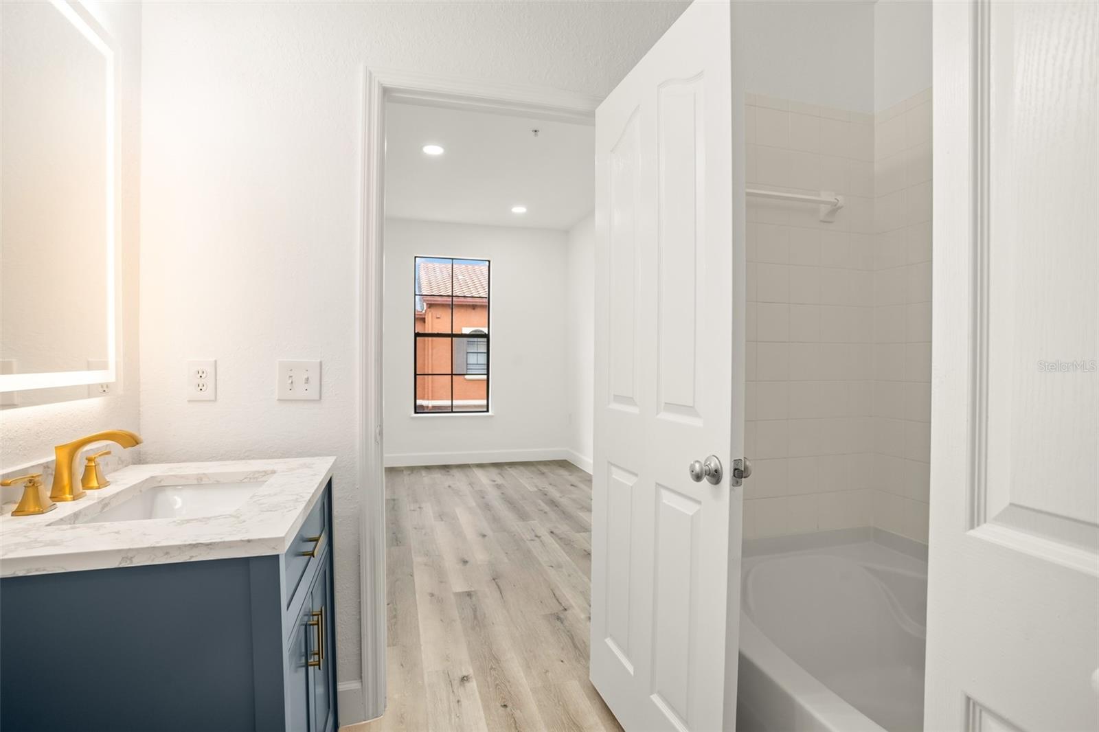 6119 METROWEST BLVD #106, ORLANDO, FL, 32835