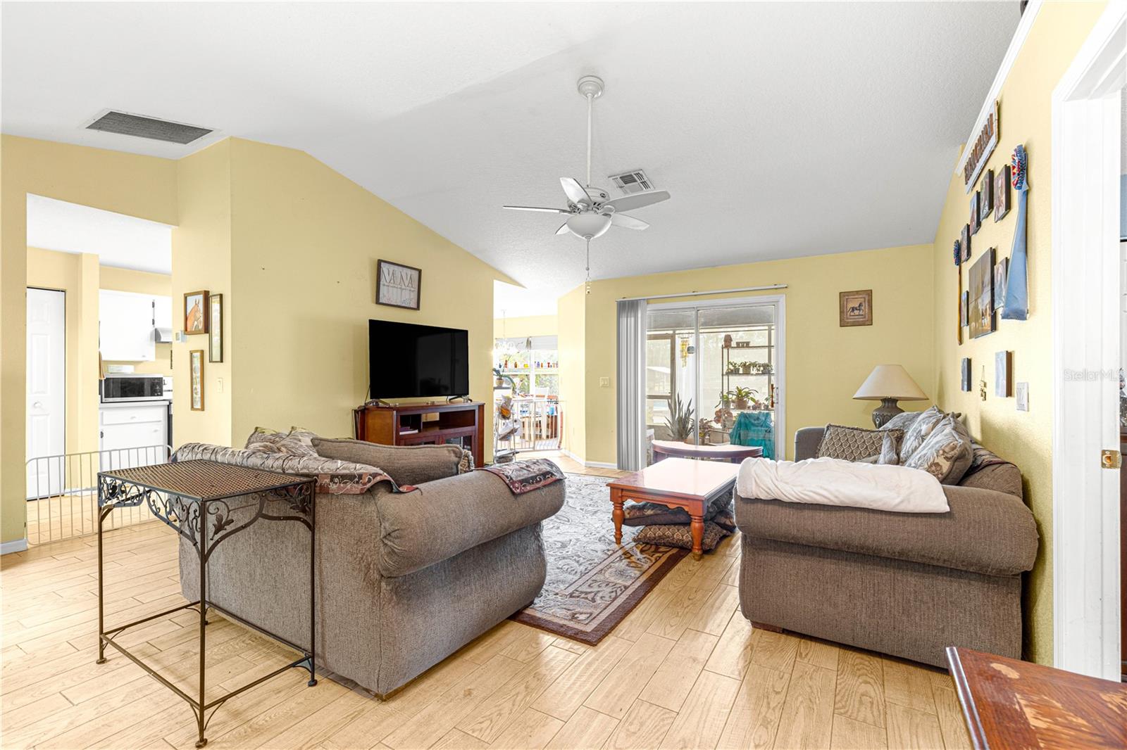 8221 SE 126TH PL, BELLEVIEW, FL, 34420