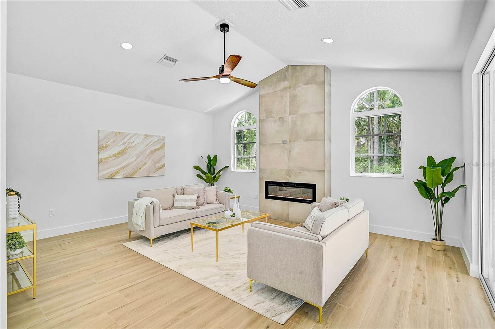 A4664625 Property Photo
