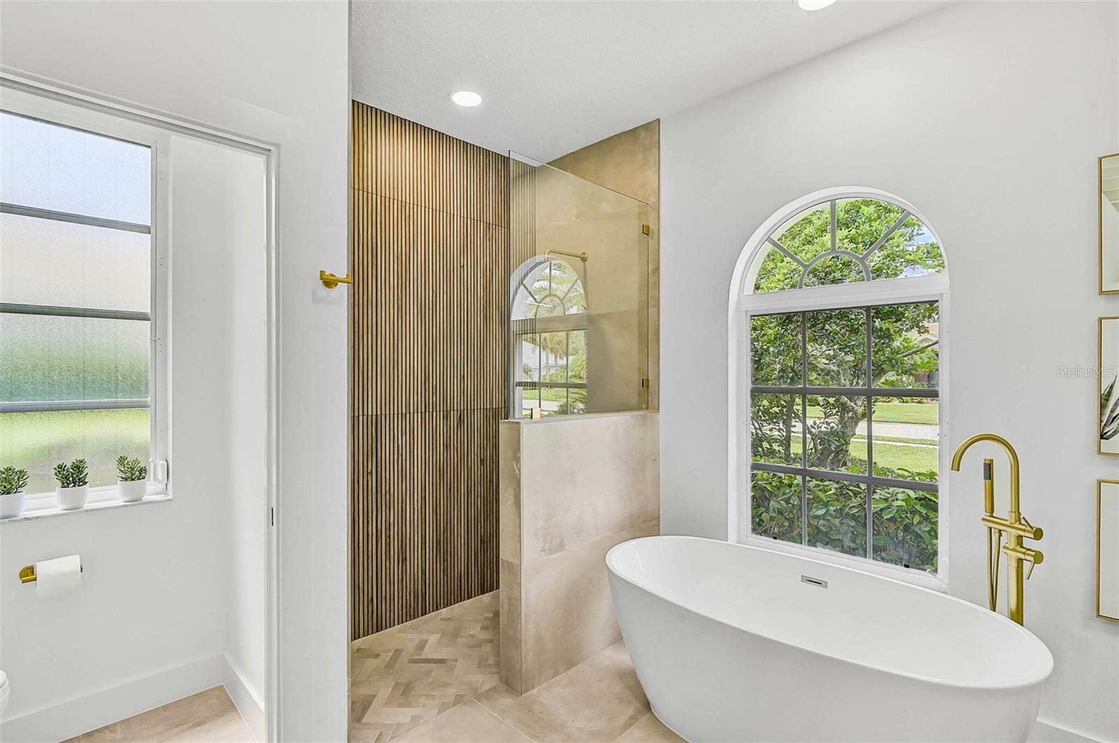 A4664625 Property Photo