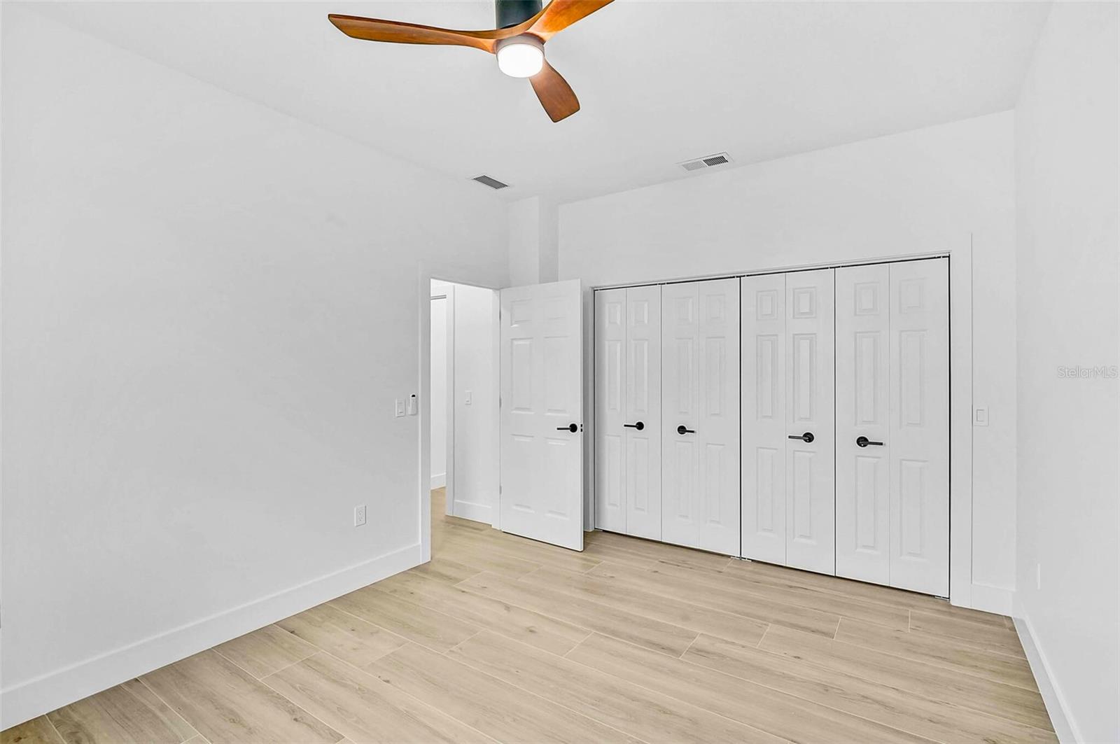 A4664625 Property Photo