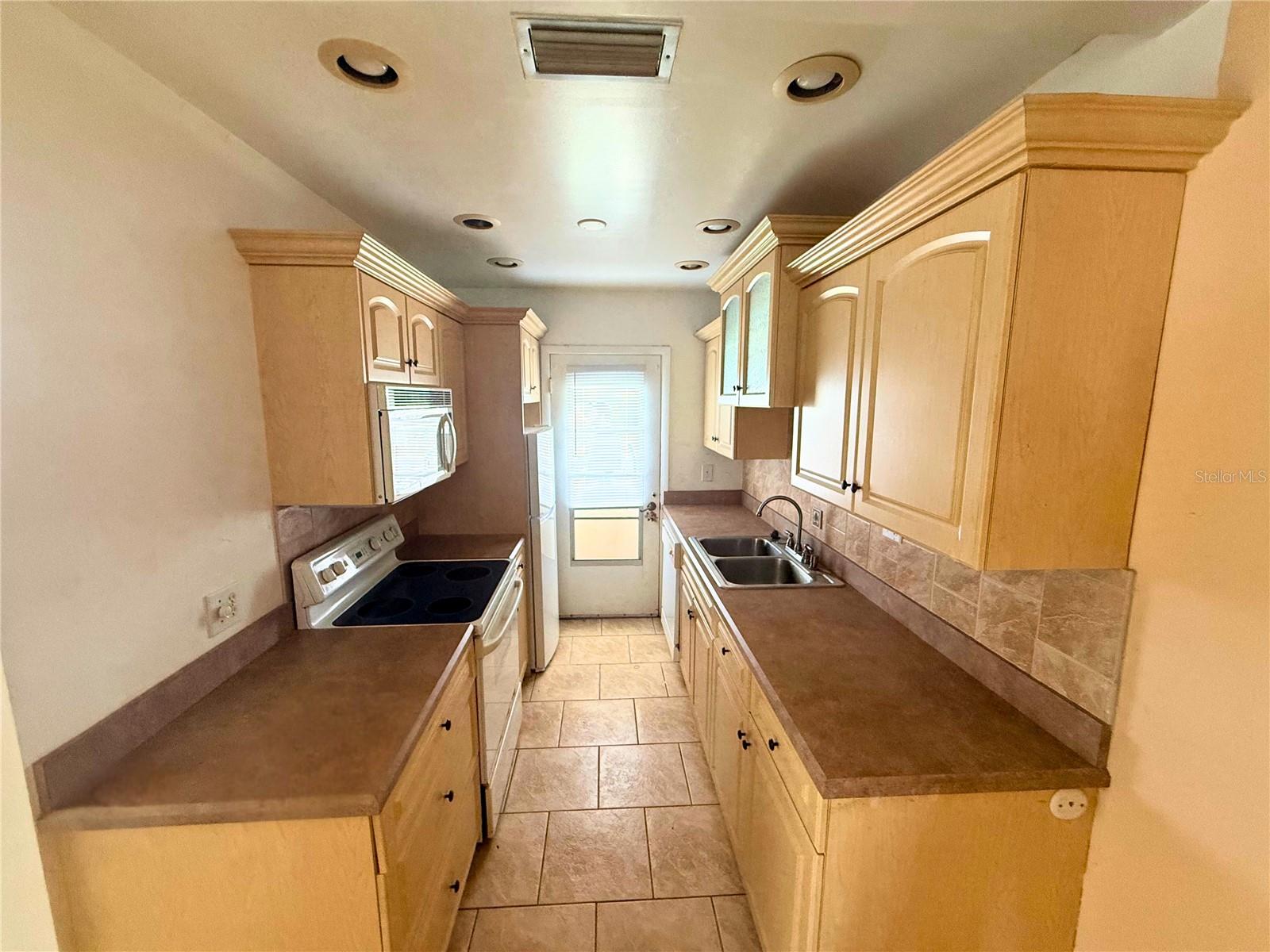 765 JOHN RINGLING BLVD #32, SARASOTA, FL, 34236