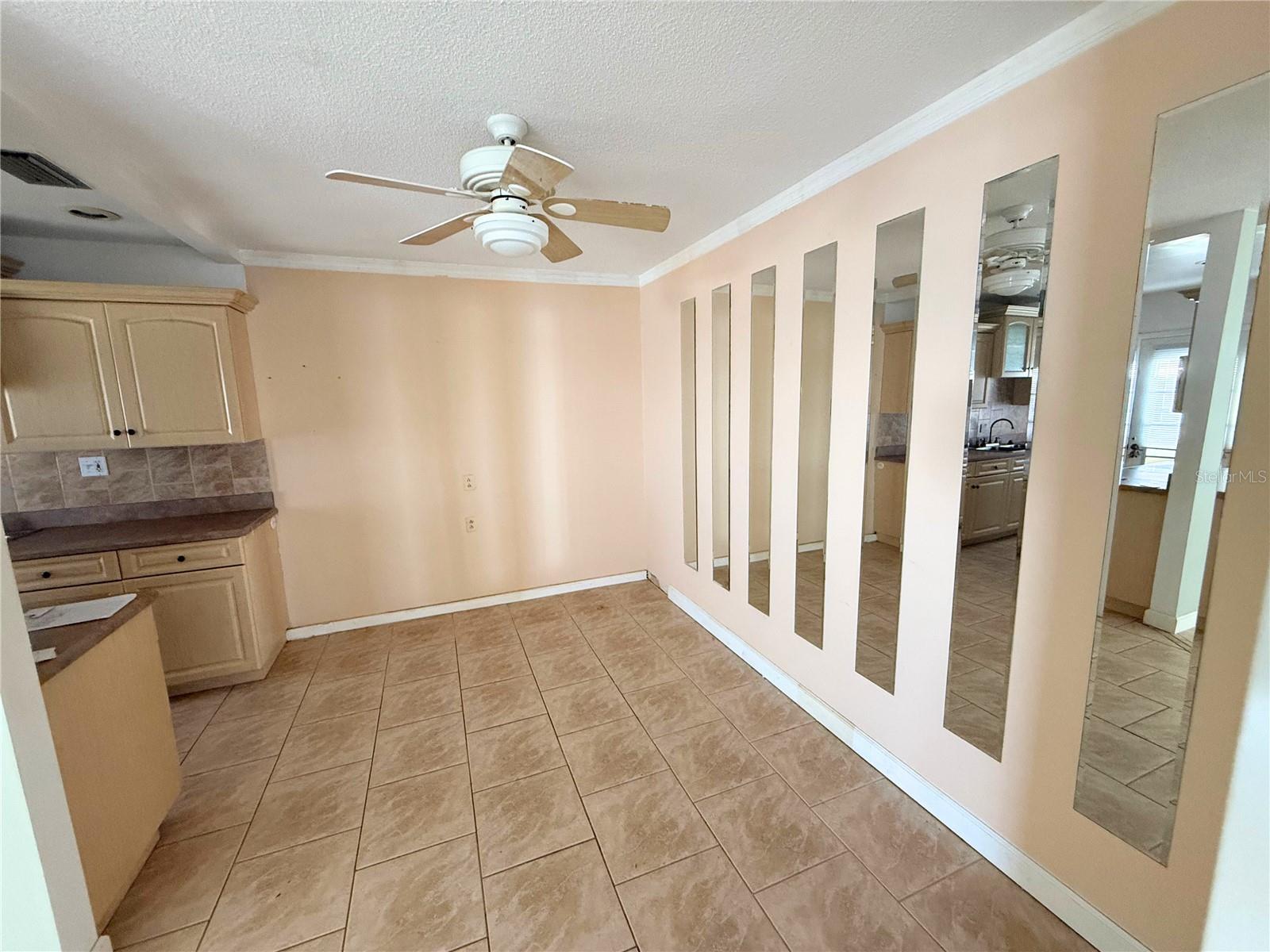 765 JOHN RINGLING BLVD #32, SARASOTA, FL, 34236