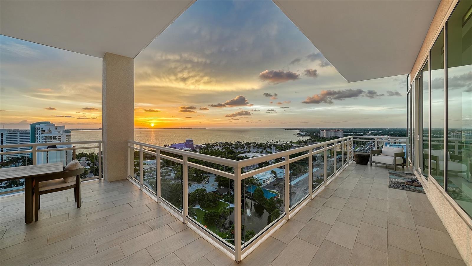 540 N TAMIAMI TRL #1702, SARASOTA, FL, 34236