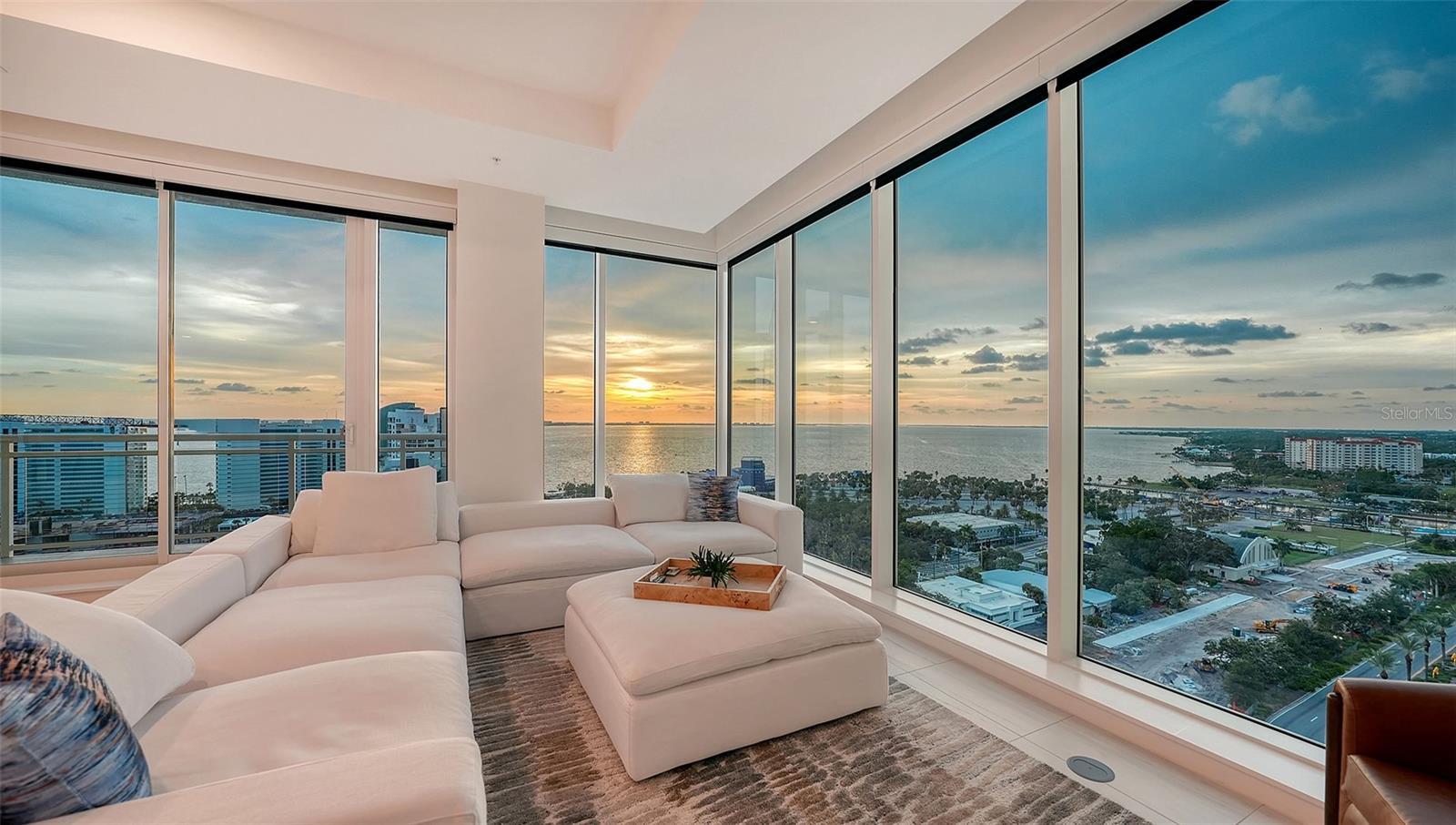 540 N TAMIAMI TRL #1702, SARASOTA, FL, 34236