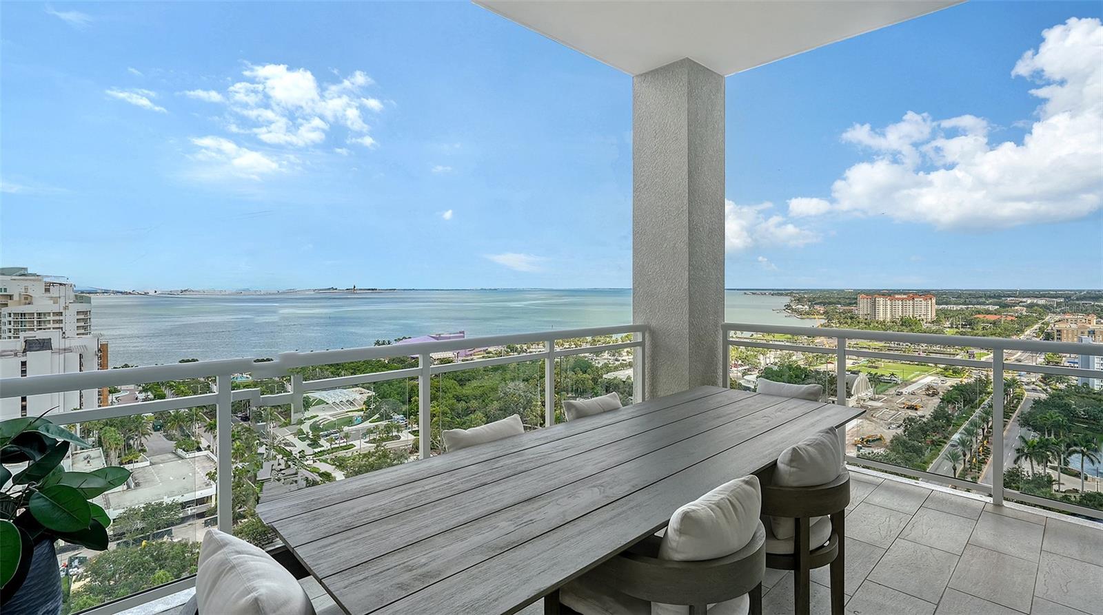 540 N TAMIAMI TRL #1702, SARASOTA, FL, 34236