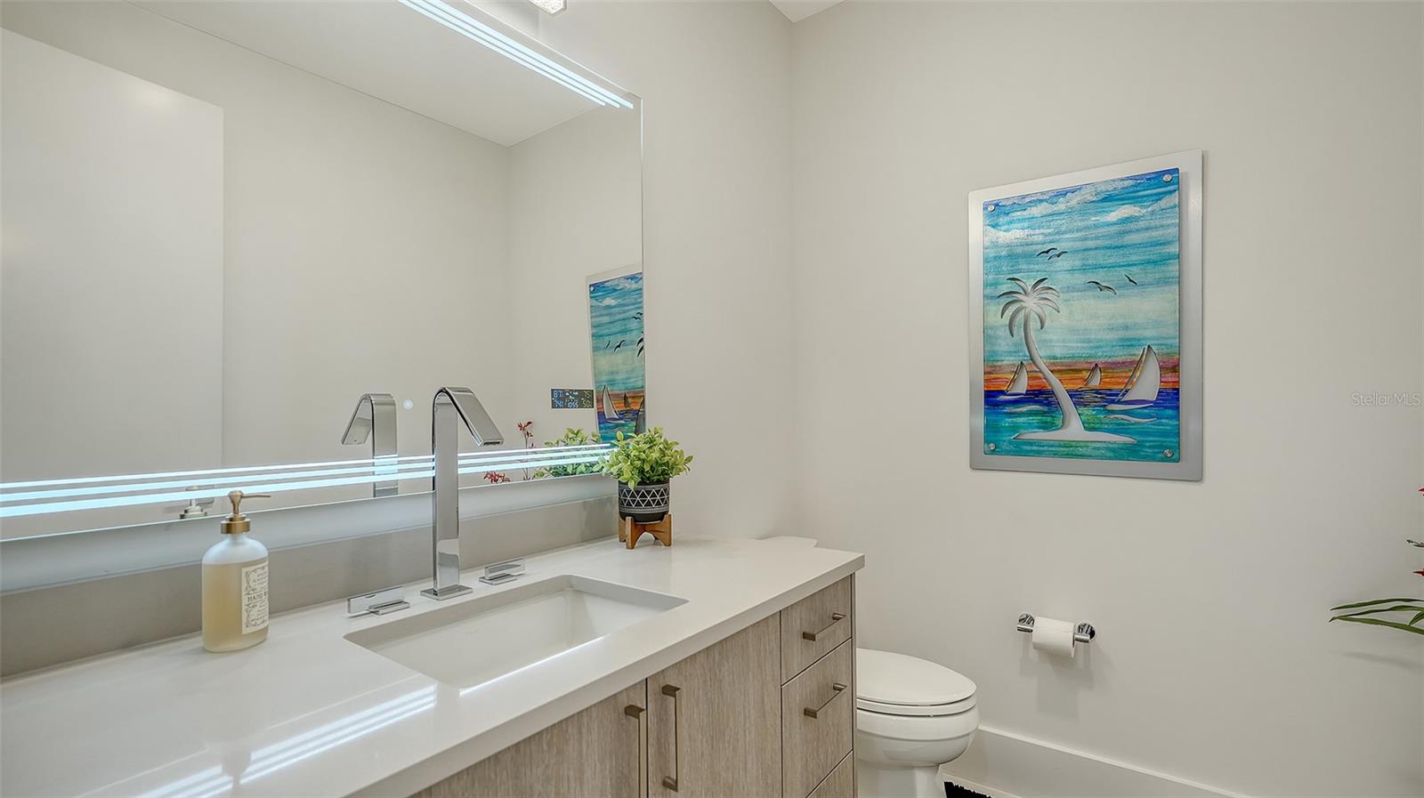 540 N TAMIAMI TRL #1702, SARASOTA, FL, 34236