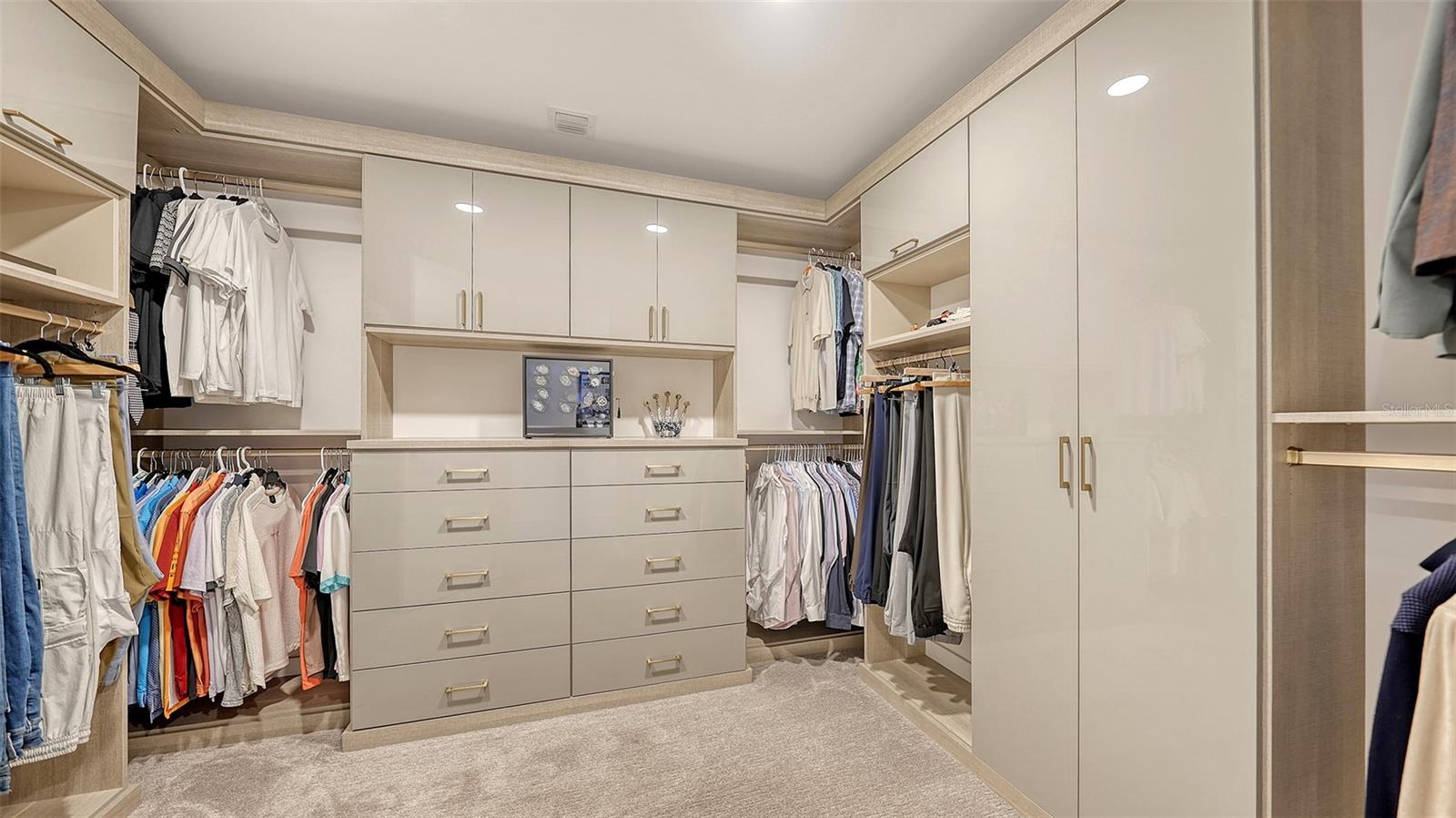 540 N TAMIAMI TRL #1702, SARASOTA, FL, 34236