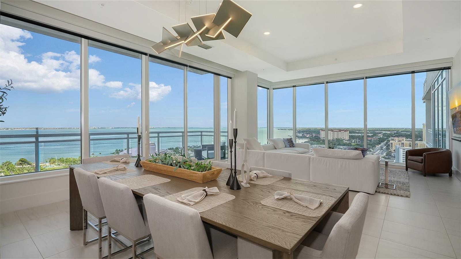 540 N TAMIAMI TRL #1702, SARASOTA, FL, 34236