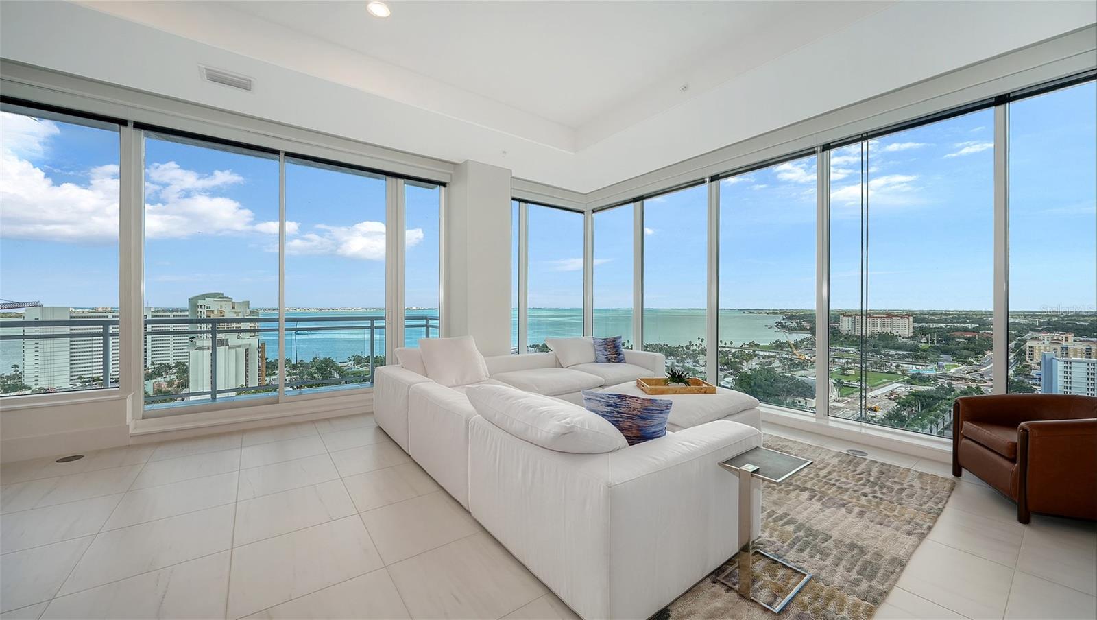 540 N TAMIAMI TRL #1702, SARASOTA, FL, 34236