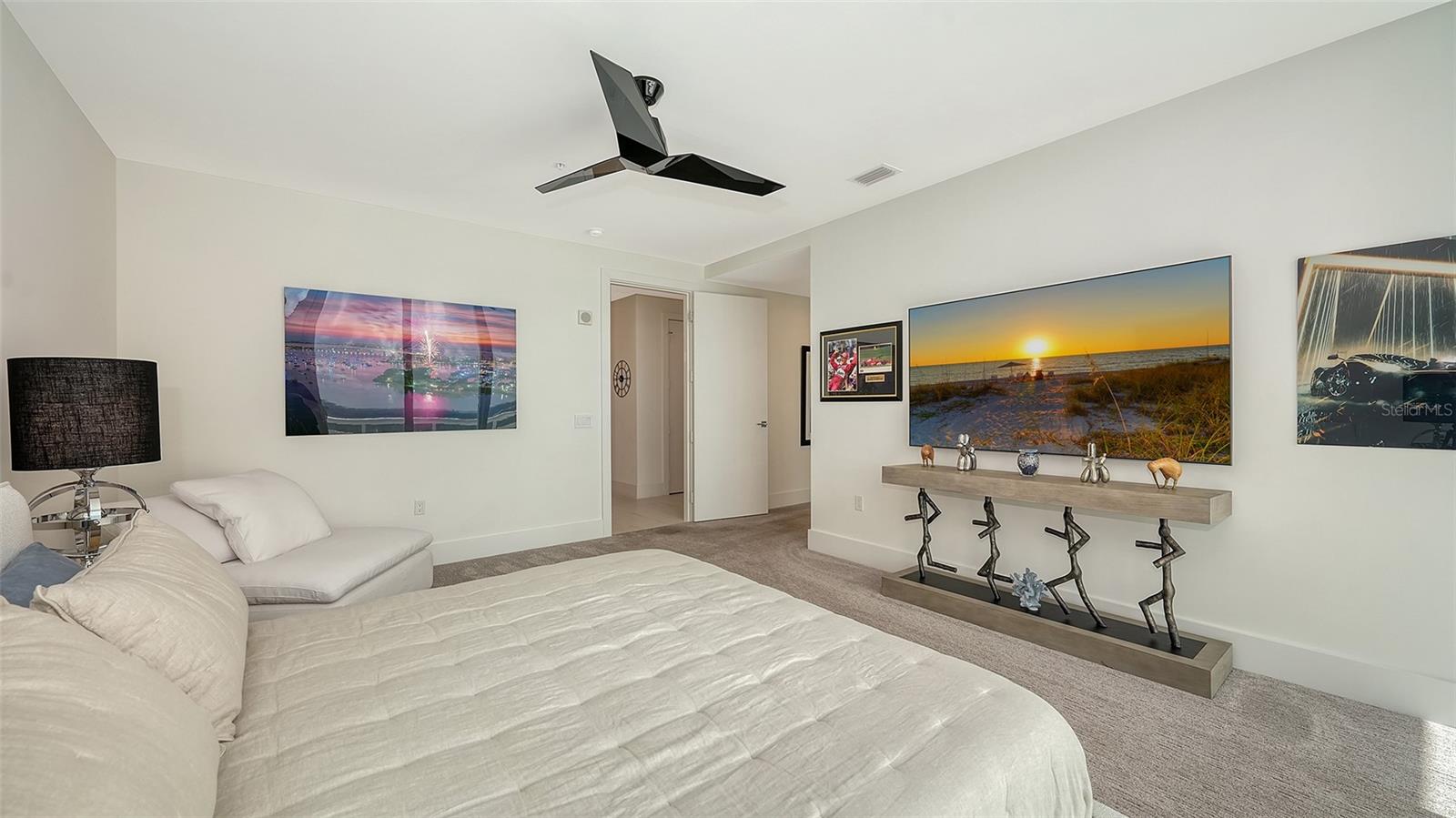 540 N TAMIAMI TRL #1702, SARASOTA, FL, 34236