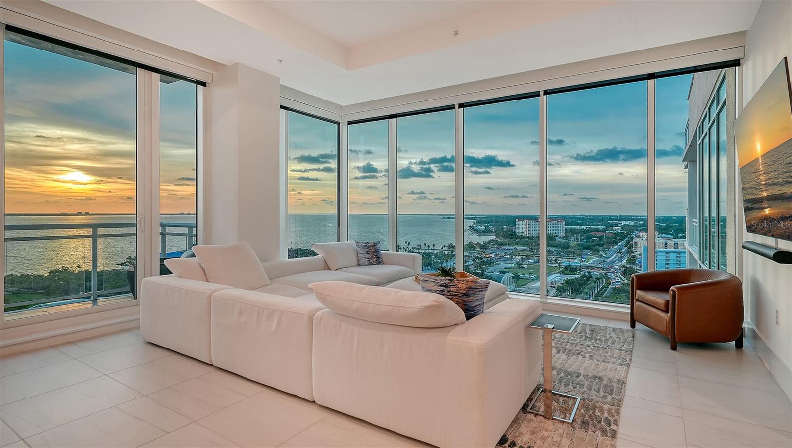 540 N TAMIAMI TRL #1702, SARASOTA, FL, 34236