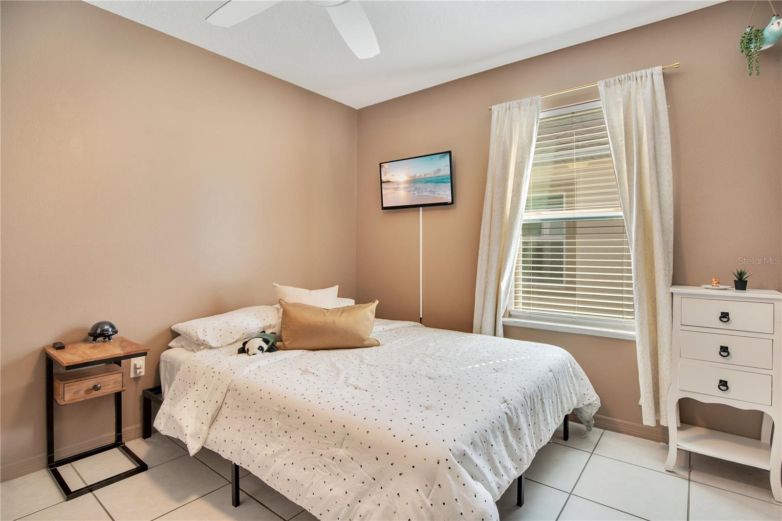 186 E FIESTA KEY LOOP, DELAND, FL, 32720