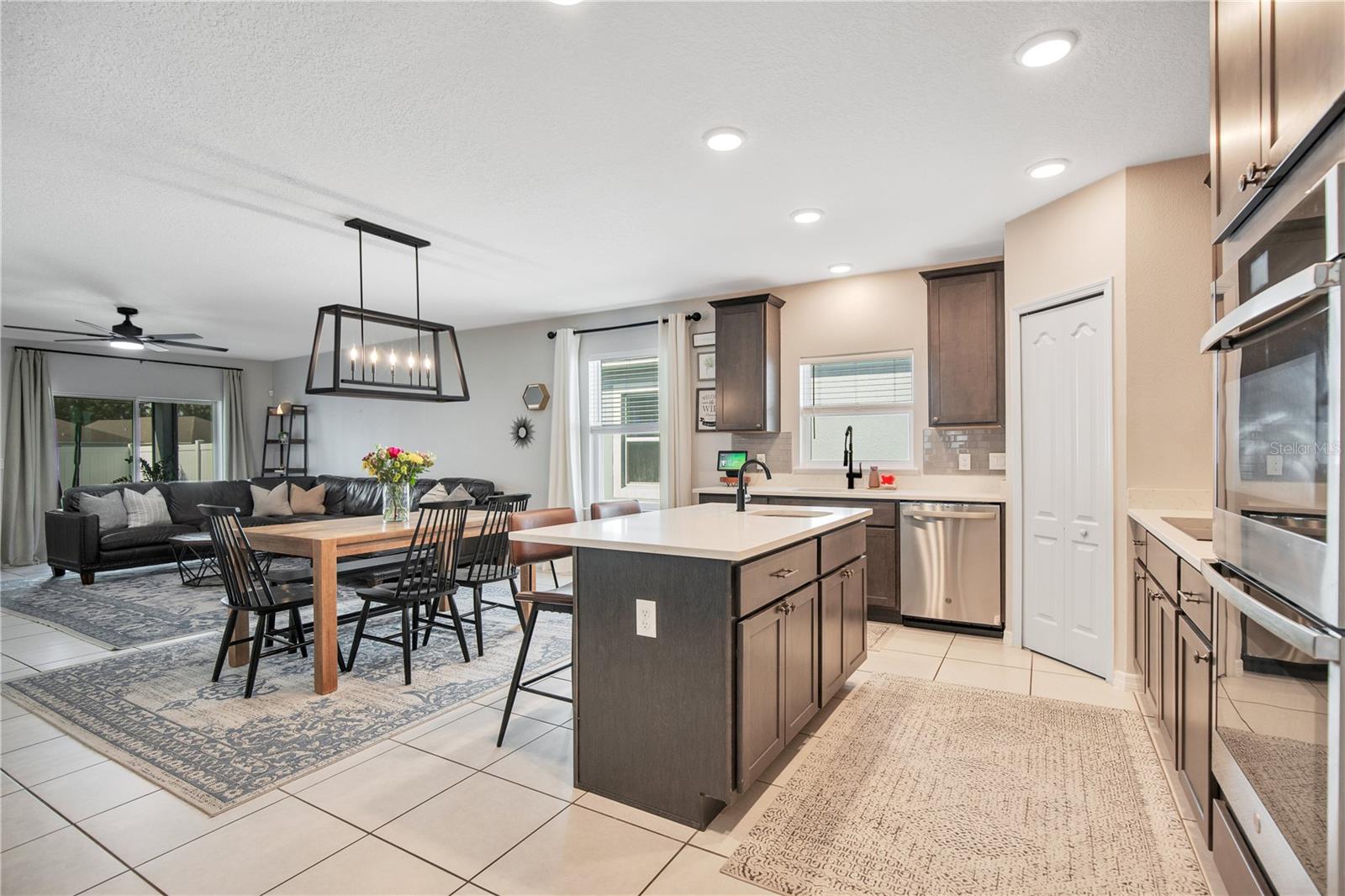 186 E FIESTA KEY LOOP, DELAND, FL, 32720