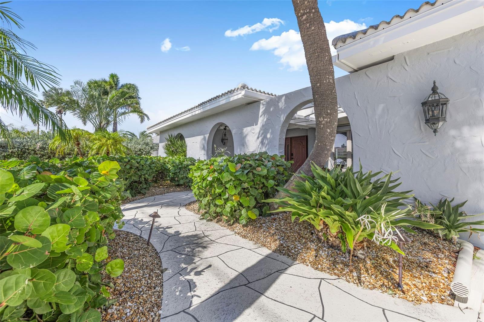 487 ISLAND WAY, CLEARWATER BEACH, FL, 33767