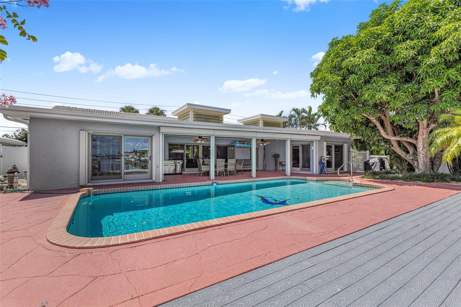 487 ISLAND WAY, CLEARWATER BEACH, FL, 33767