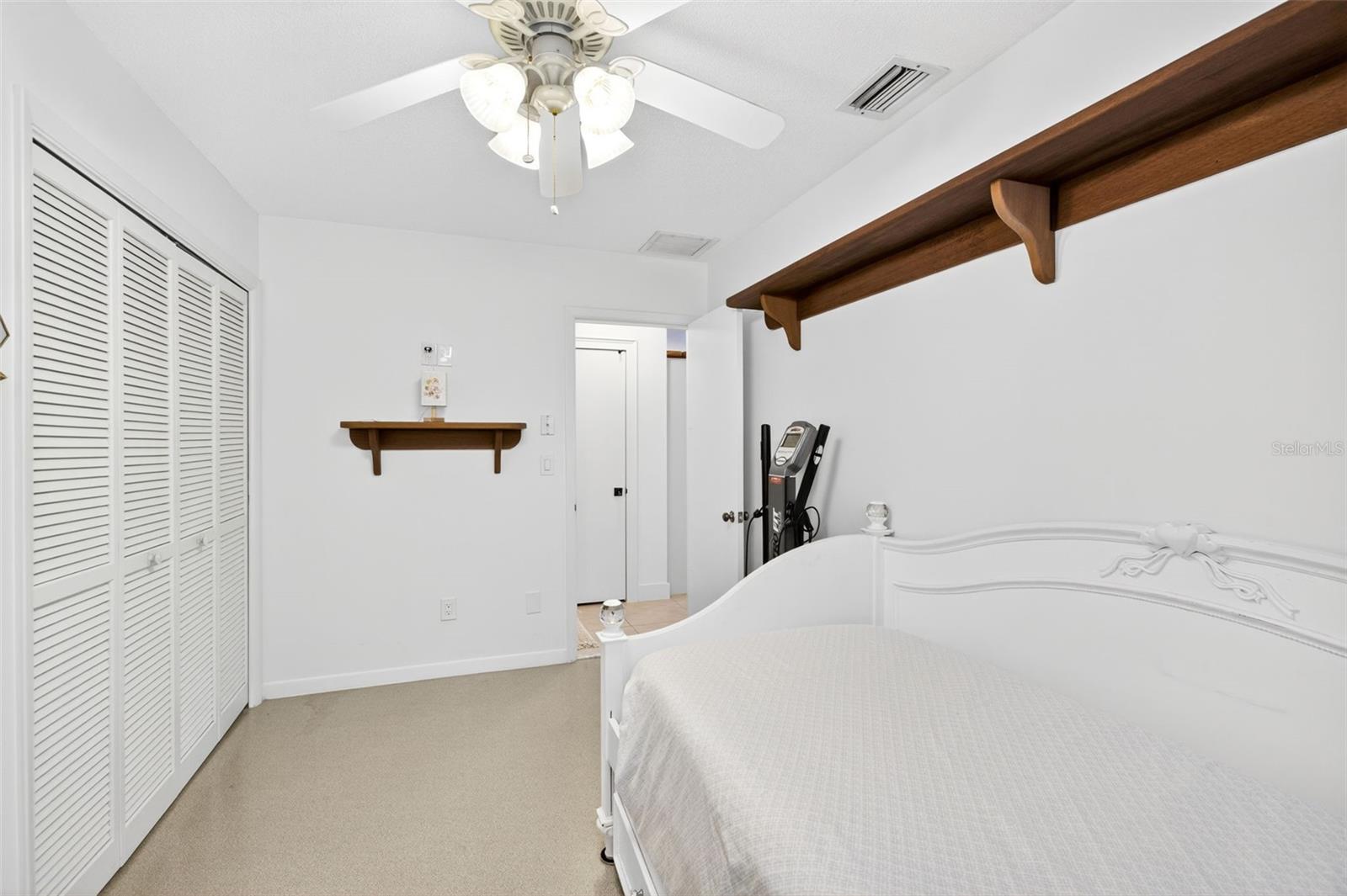 487 ISLAND WAY, CLEARWATER BEACH, FL, 33767