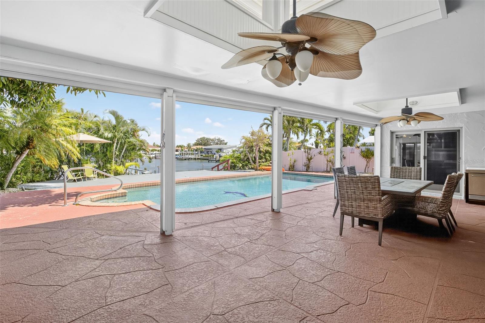 487 ISLAND WAY, CLEARWATER BEACH, FL, 33767