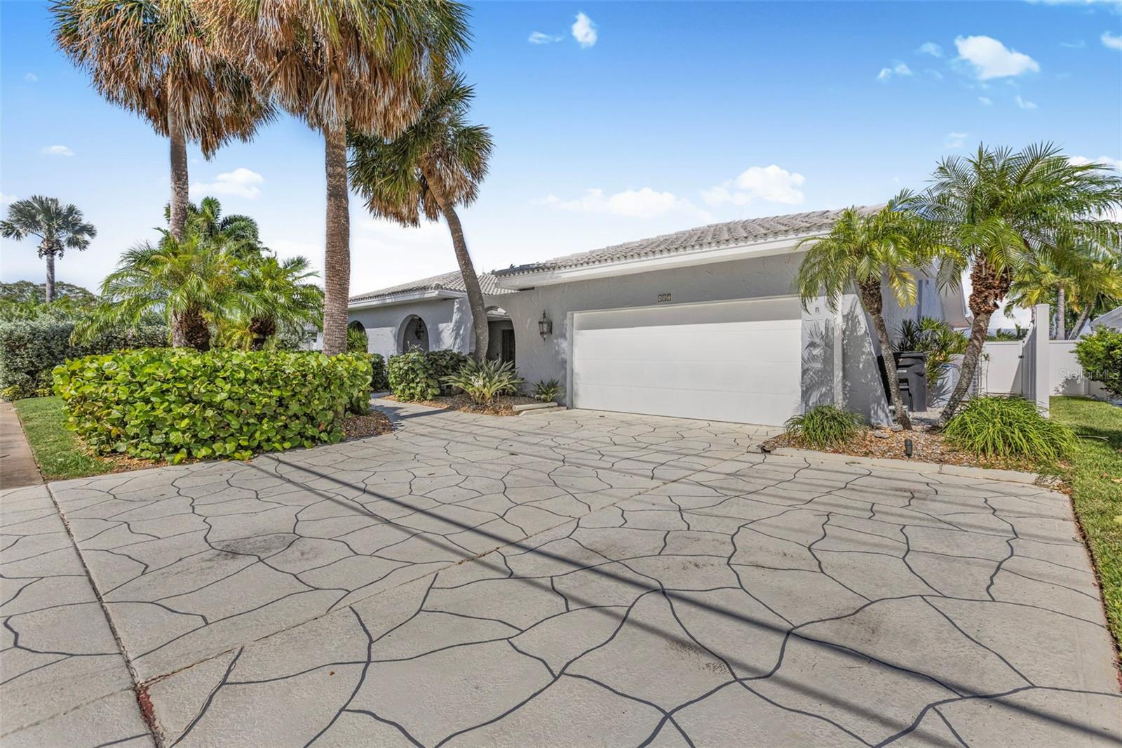 487 ISLAND WAY, CLEARWATER BEACH, FL, 33767