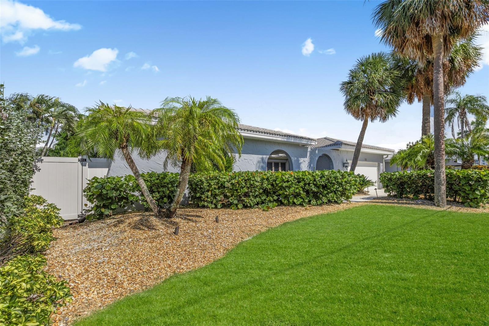 487 ISLAND WAY, CLEARWATER BEACH, FL, 33767