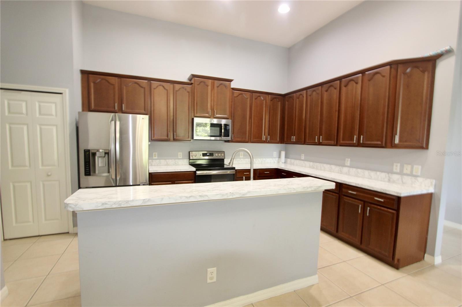 2424 POND COVE WAY, APOPKA, FL, 32712