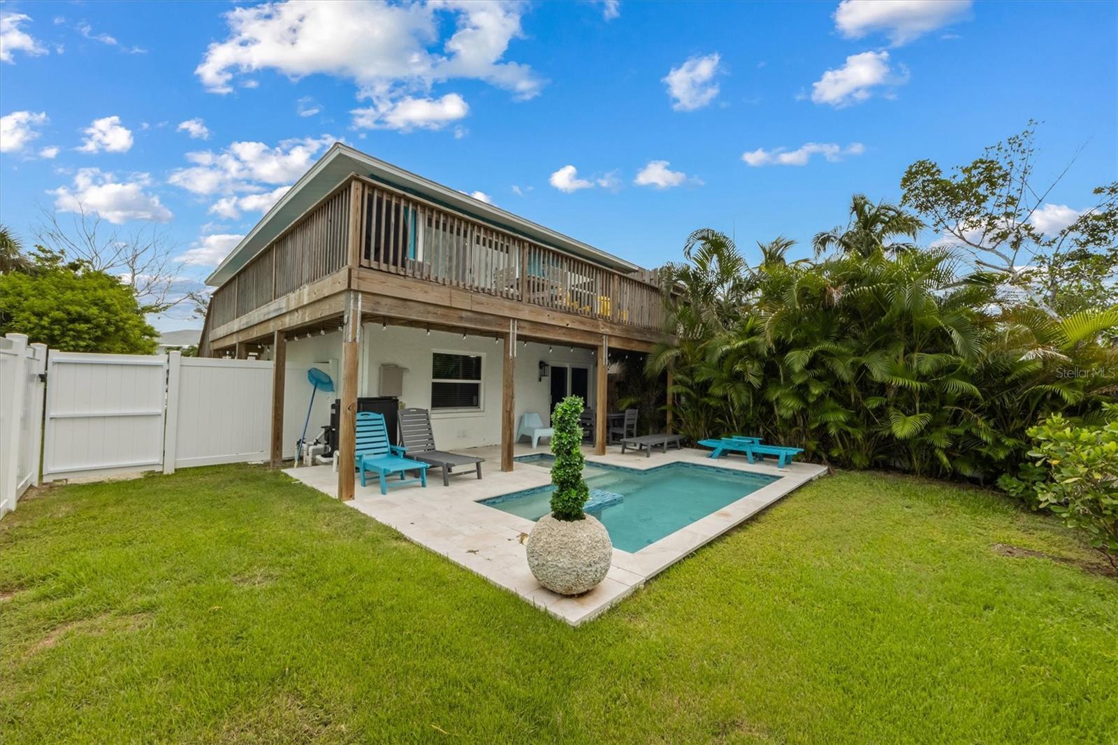 6808 PALM DR #B, HOLMES BEACH, FL, 34217
