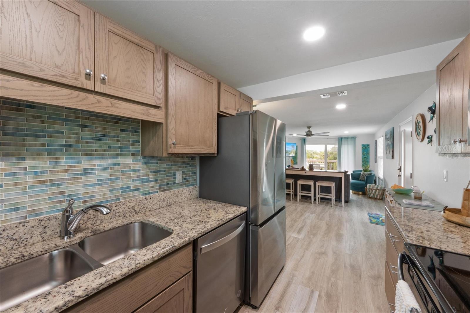 6808 PALM DR #B, HOLMES BEACH, FL, 34217