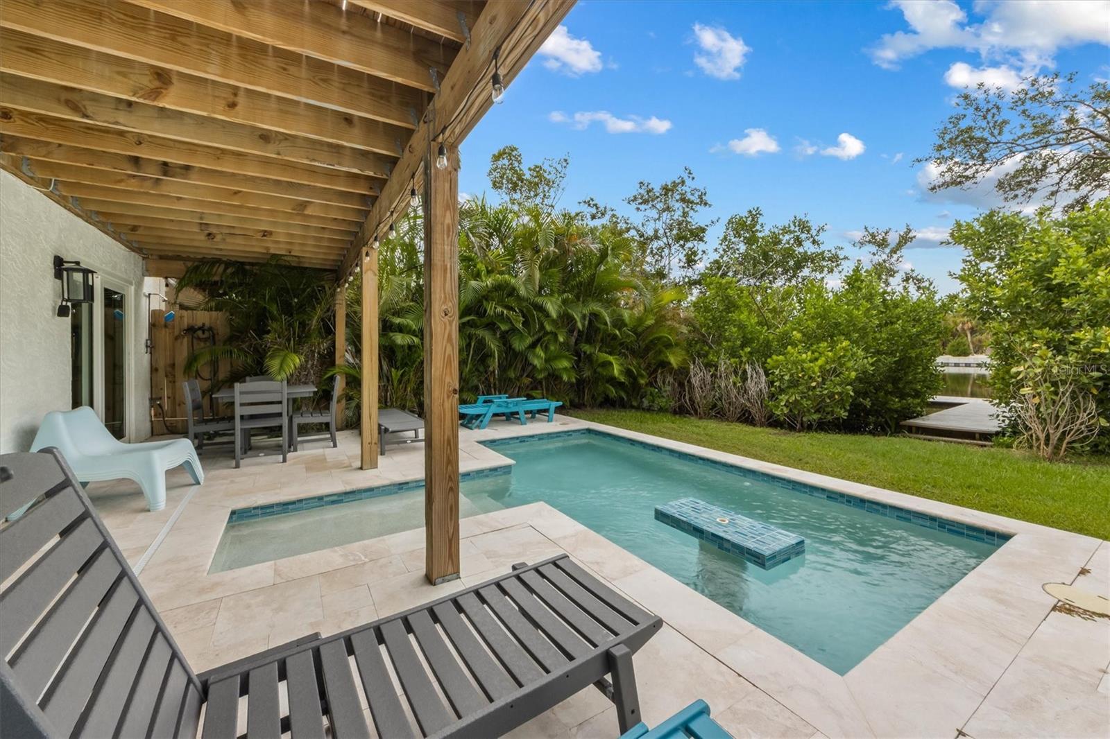 6808 PALM DR #B, HOLMES BEACH, FL, 34217