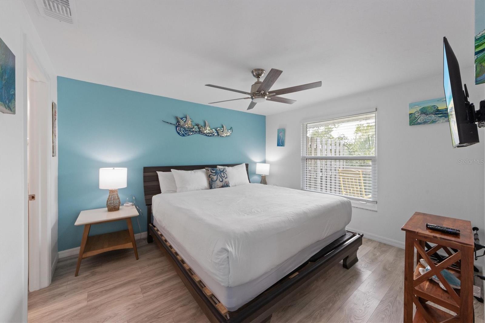 6808 PALM DR #B, HOLMES BEACH, FL, 34217