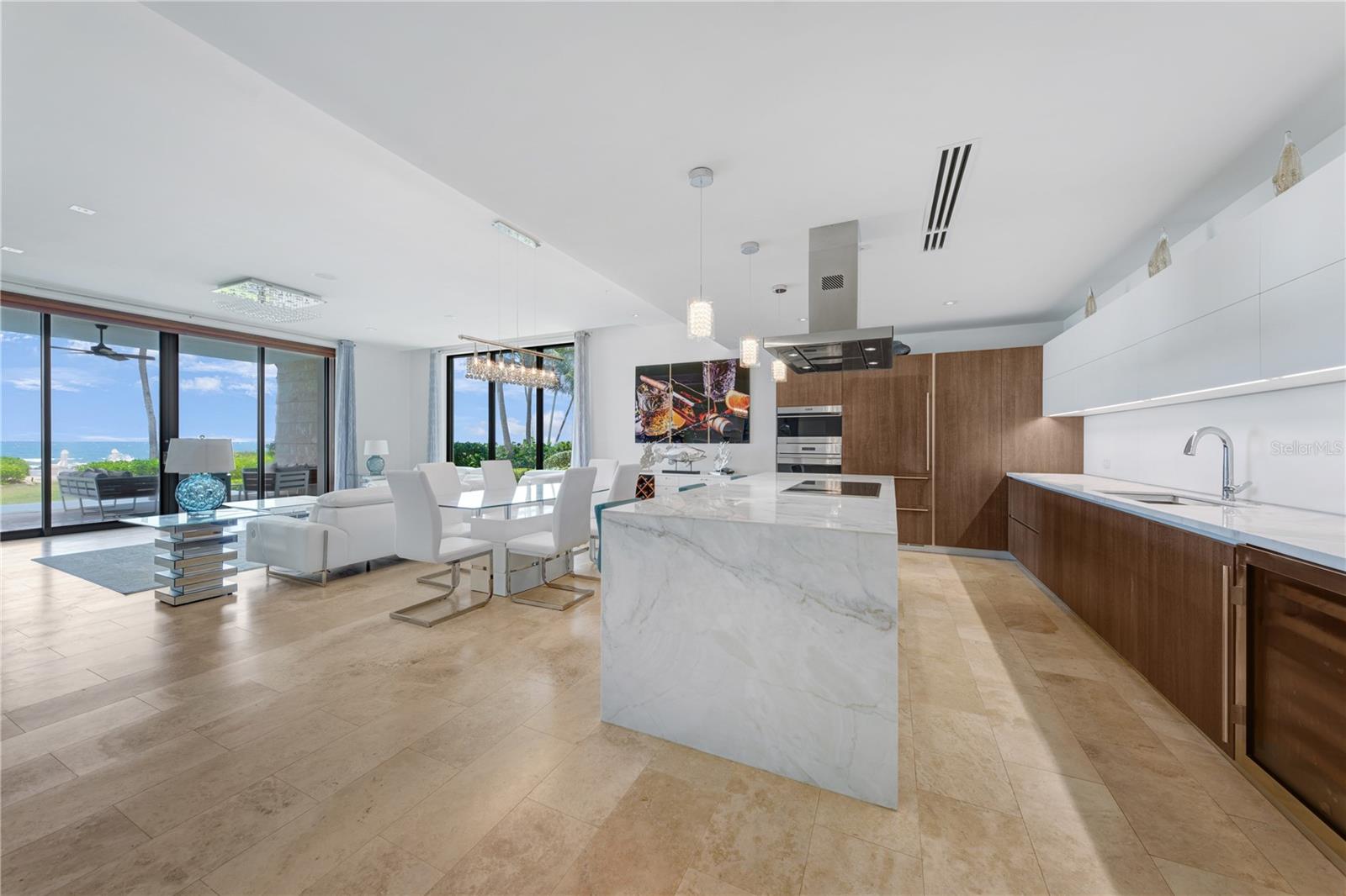 PR9115985 Property Photo