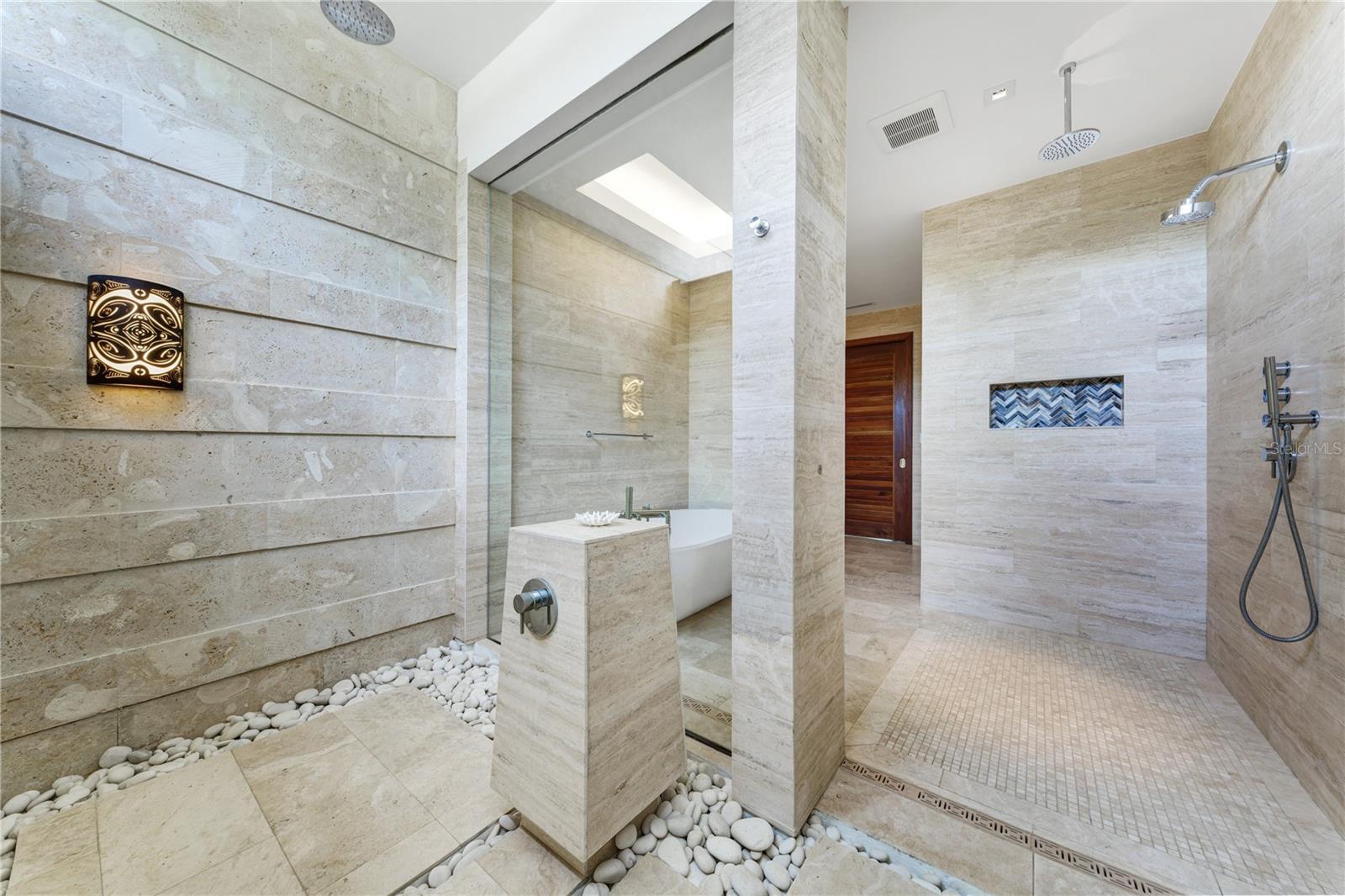 PR9115985 Property Photo