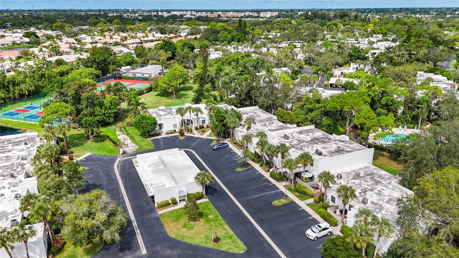 411 PALM TREE DR #411, BRADENTON, FL, 34210