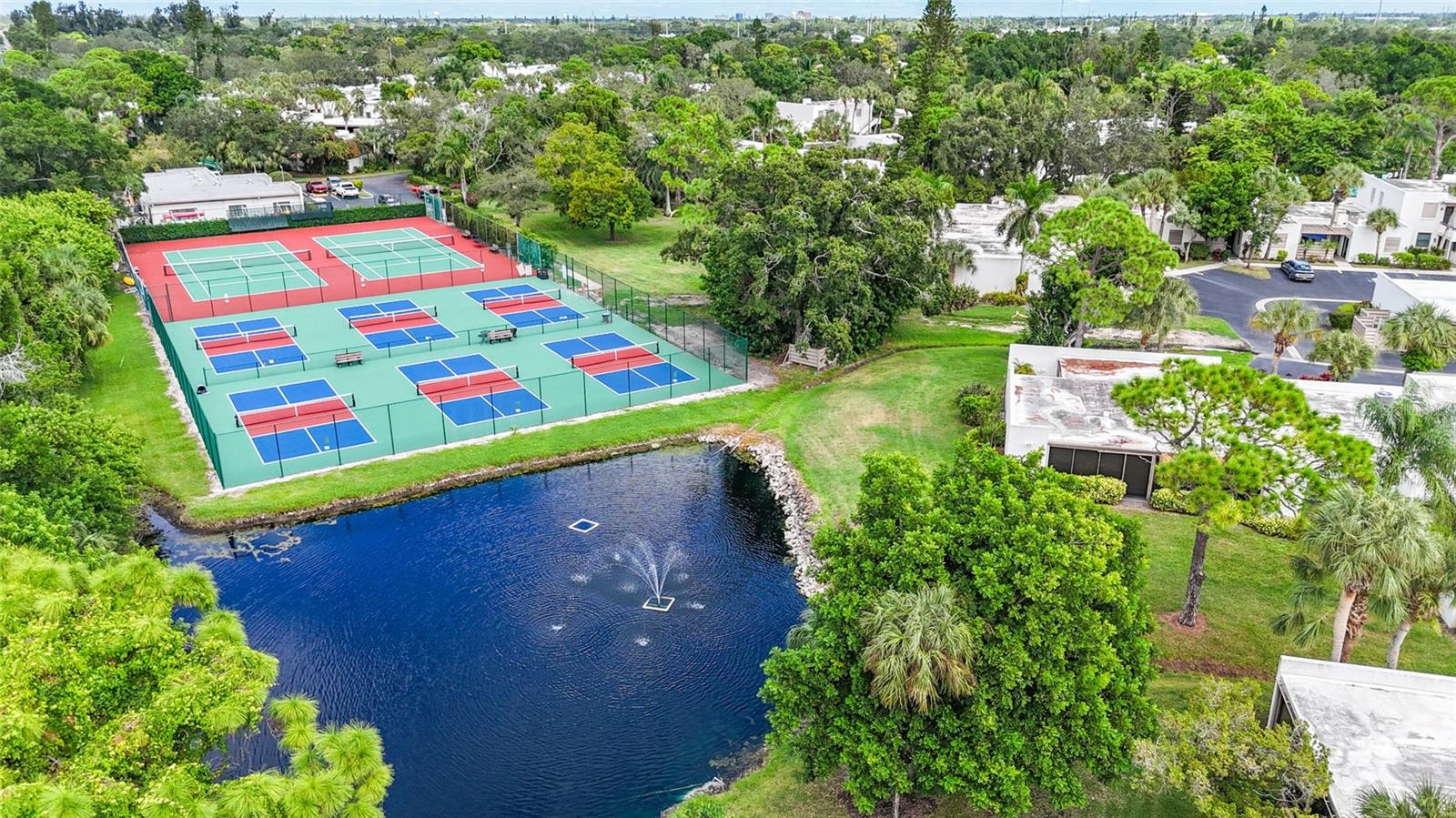 411 PALM TREE DR #411, BRADENTON, FL, 34210