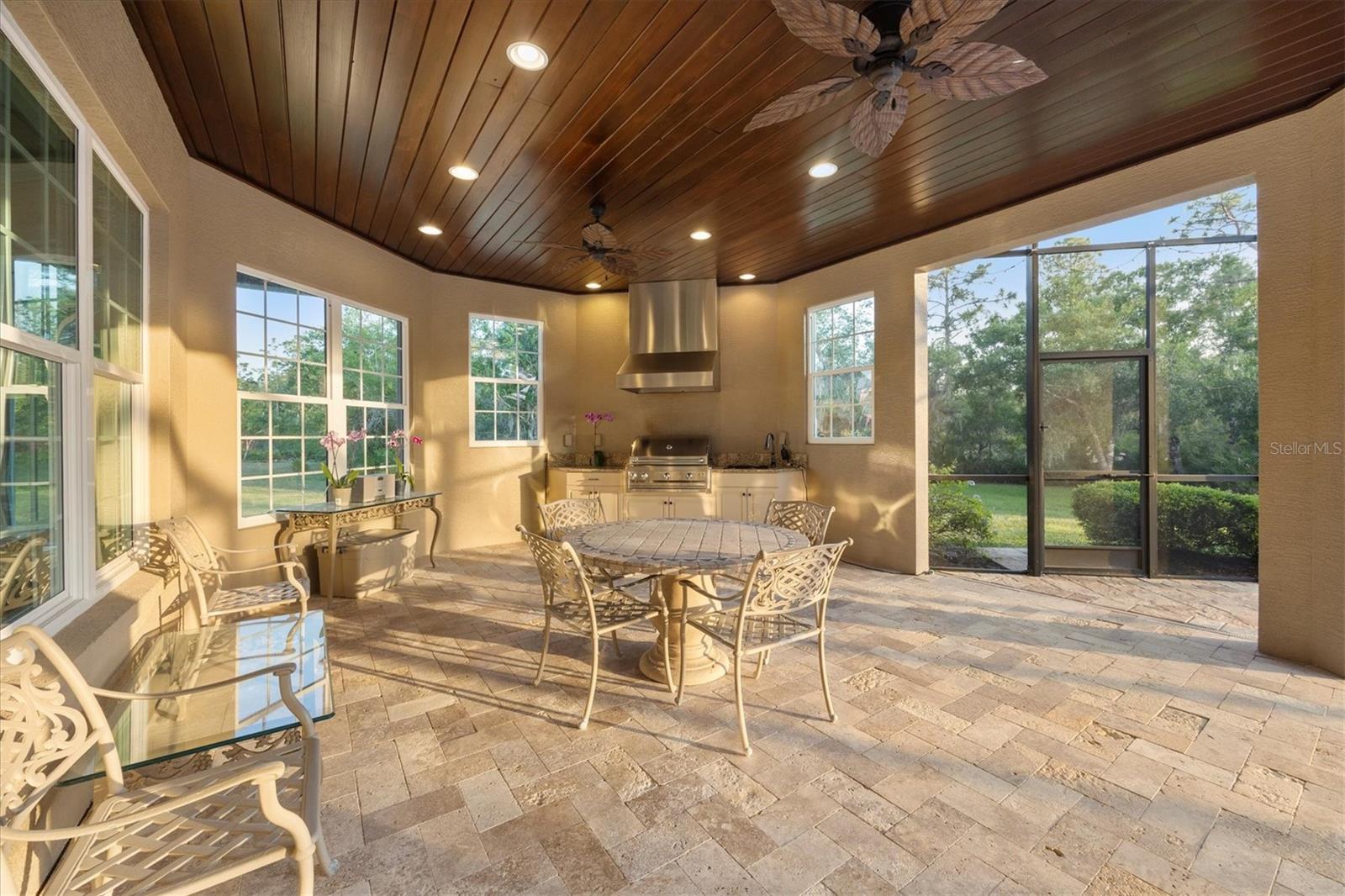 A4664701 Property Photo