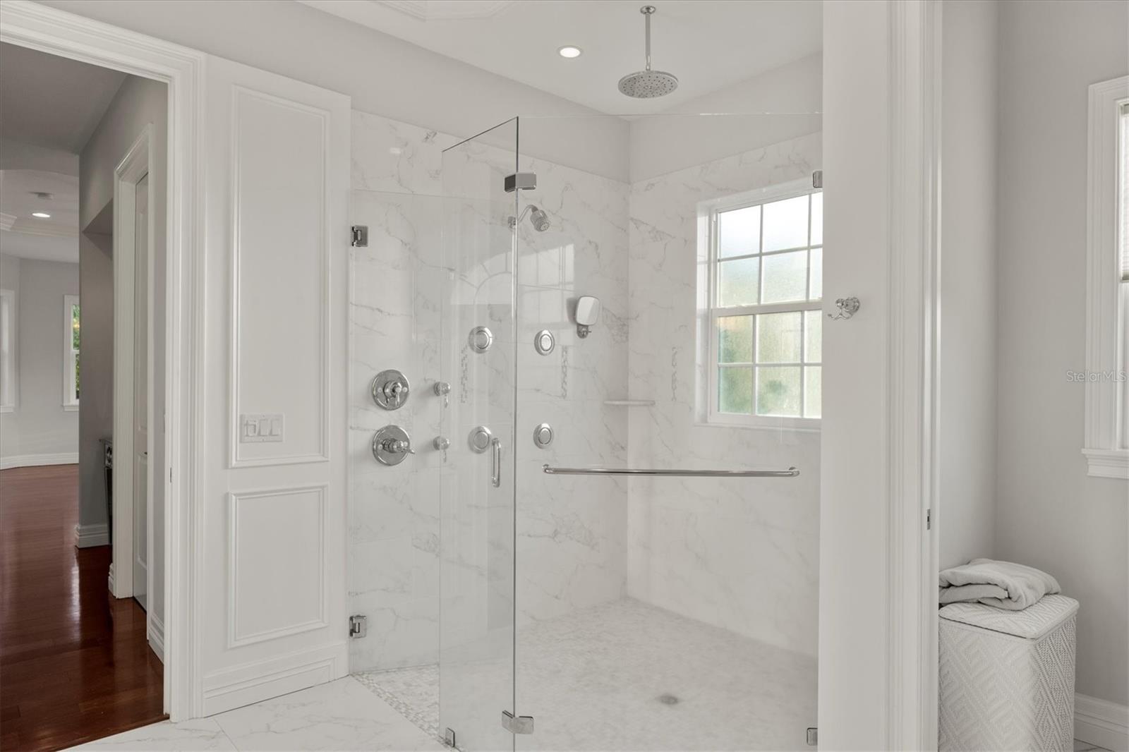 A4664701 Property Photo