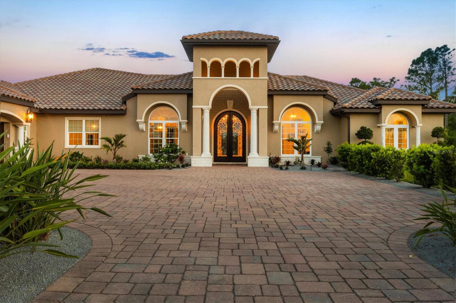 A4664701 Property Photo